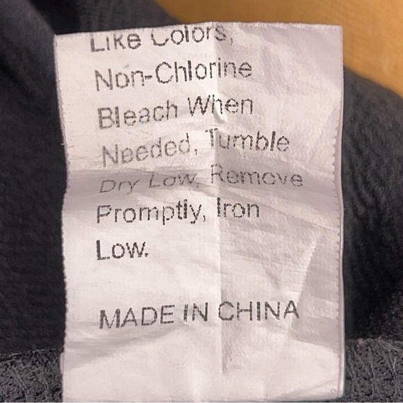 LARGE LULAROE BLACK SILVER SHRUG LIGHTWEIGHT GOTH FLOWY - Picture 12 of 12